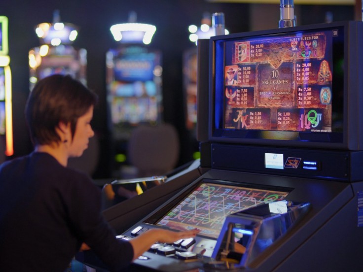 I social creano dipendenza tanto quanto il gioco d’azzardo?